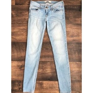 Hollister Jeans Size 3